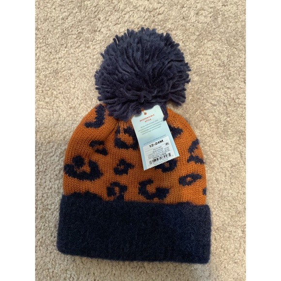 Cat & Jack Infant Boys Animal Print Winter Beanie Hat Ball Size 12-24M - Picture 2 of 3